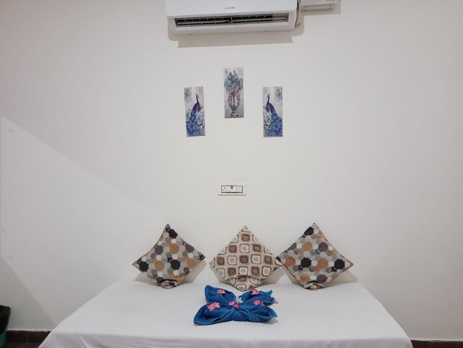 OYO 22115 Hotel D Plaza Zirakpur Exterior foto